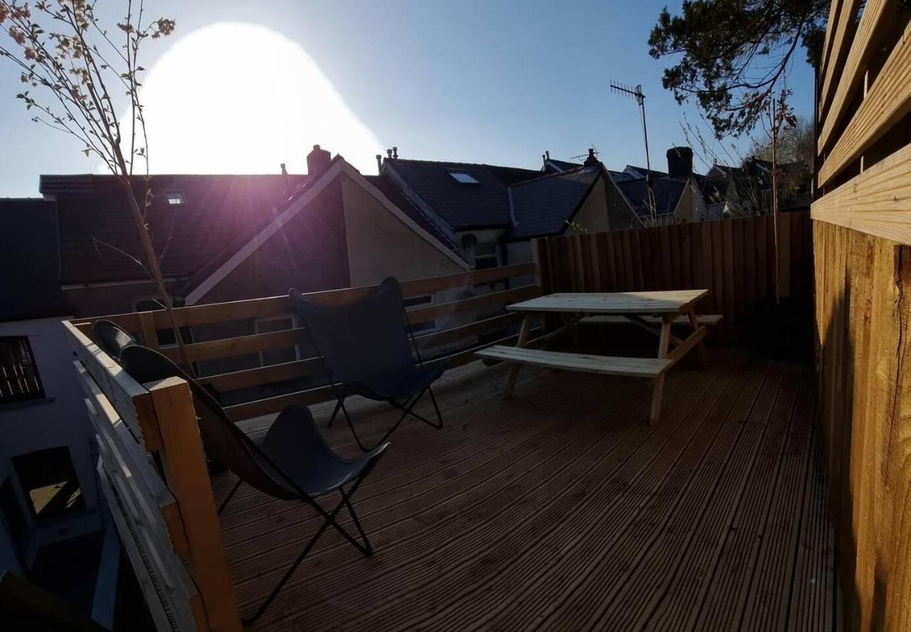 Modern 4-Bedroom Townhouse With Private Garden Abertillery Kültér fotó